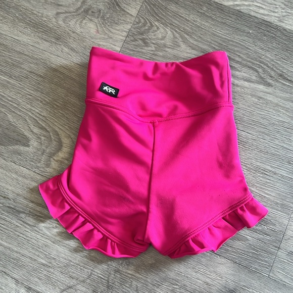 Tiger Friday Ruffle Shorts - Picture 2 of 3